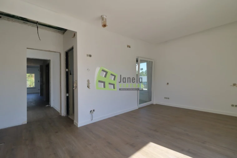 Moradia T3 para Venda em Charneca de Caparica e Sobreda Foto 18