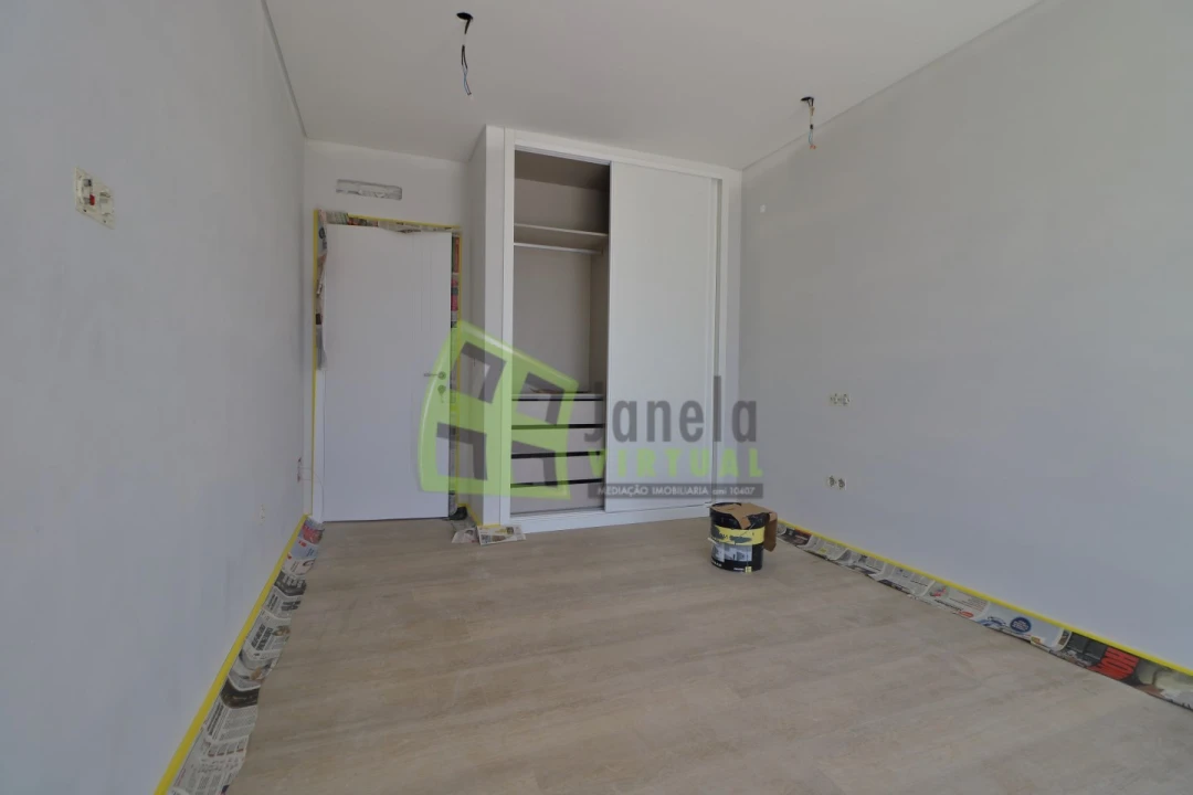 Moradia T4 para Venda em Quinta do Anjo Foto 13