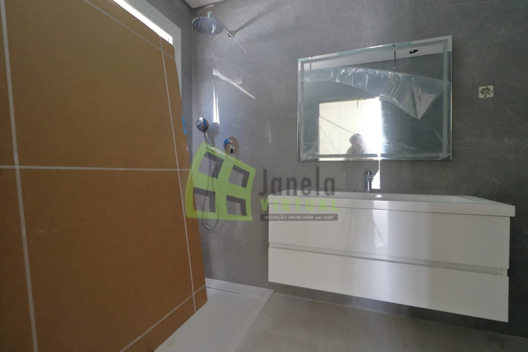 Moradia T4 para Venda em Quinta do Anjo Foto 23