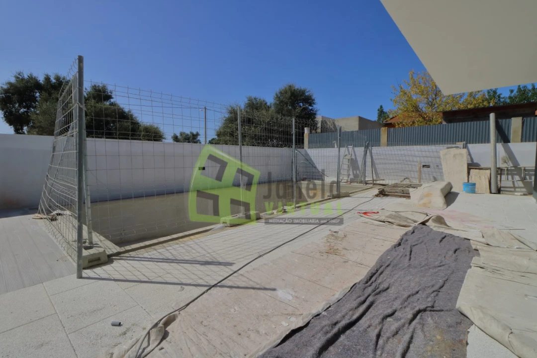 Moradia T4 para Venda em Quinta do Anjo Foto 28