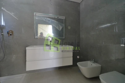 Moradia T4 para Venda em Quinta do Anjo