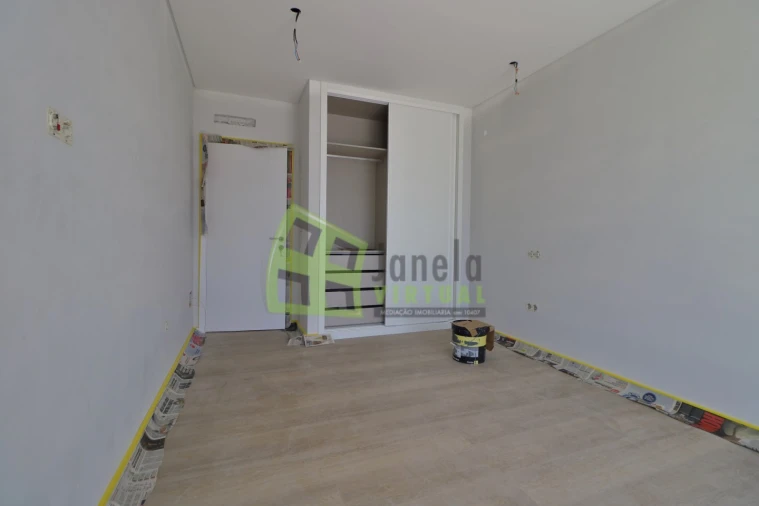 Moradia T4 para Venda em Quinta do Anjo Foto 13