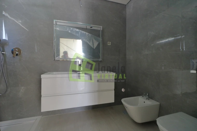 Moradia T4 para Venda em Quinta do Anjo Foto 21