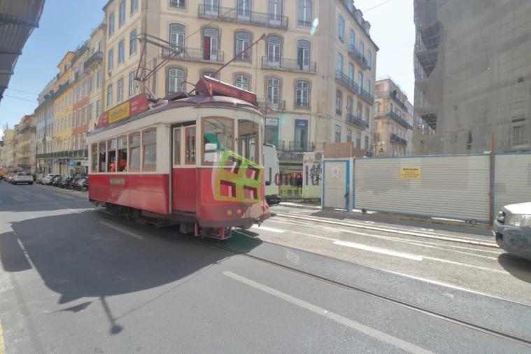 Prédio para Venda em Santa Maria Maior Foto 8