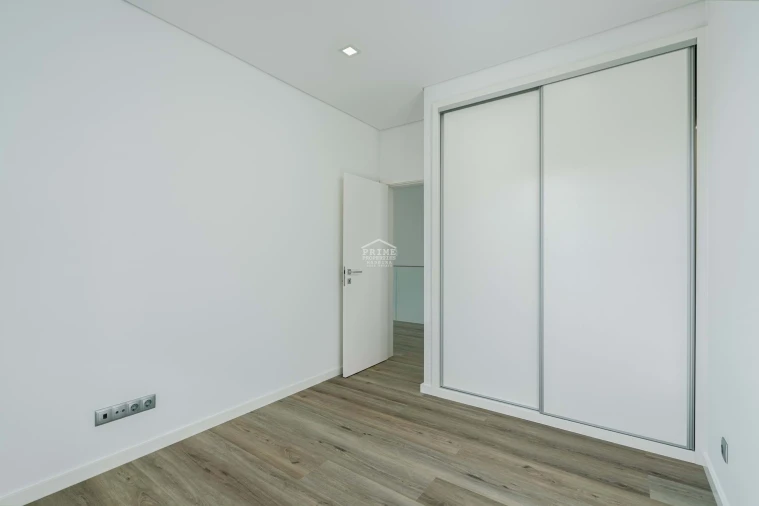 Moradia T3 para Venda em Funchal (Santa Luzia) Foto 14