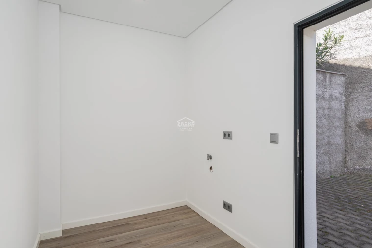 Moradia T3 para Venda em Funchal (Santa Luzia) Foto 11