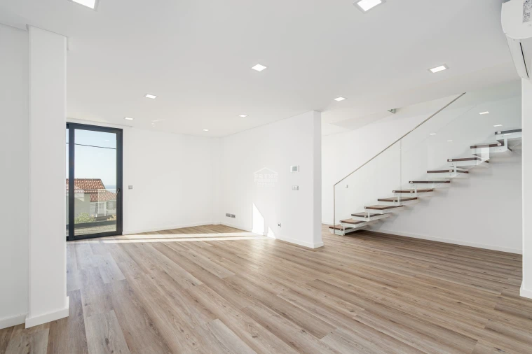 Moradia T3 para Venda em Funchal (Santa Luzia) Foto 2