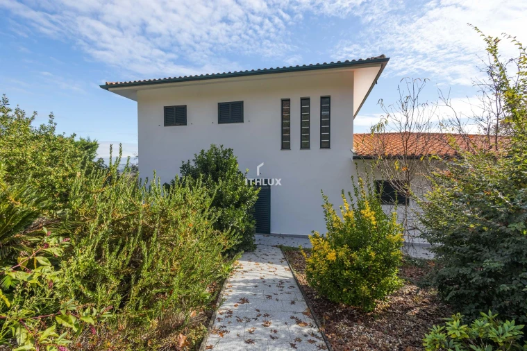 Moradia T4 para Venda em Vila Boa de Quires e Maureles Foto 1