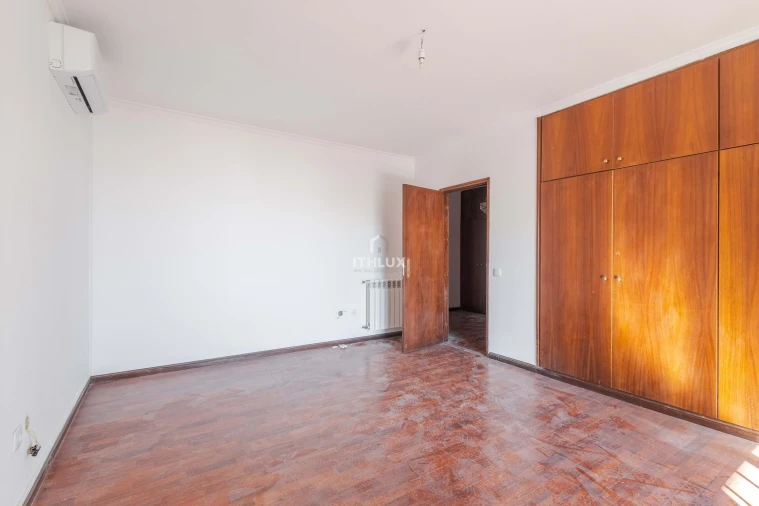 Moradia T4 para Venda em Vila Boa de Quires e Maureles Foto 10