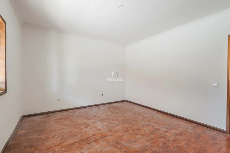 Moradia T4 para Venda em Vila Boa de Quires e Maureles Foto 12