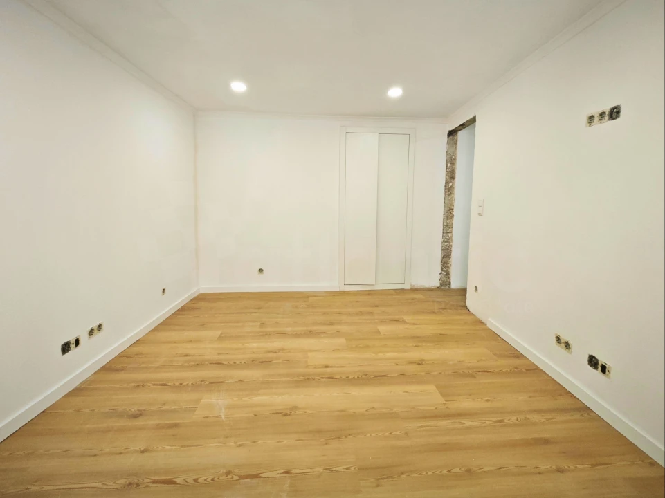 Apartamento T2 para Venda em São Vicente Foto 4