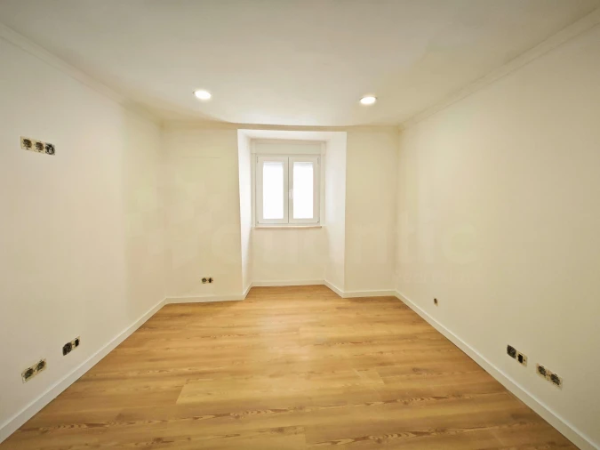 Apartamento T2 para Venda em São Vicente Foto 3