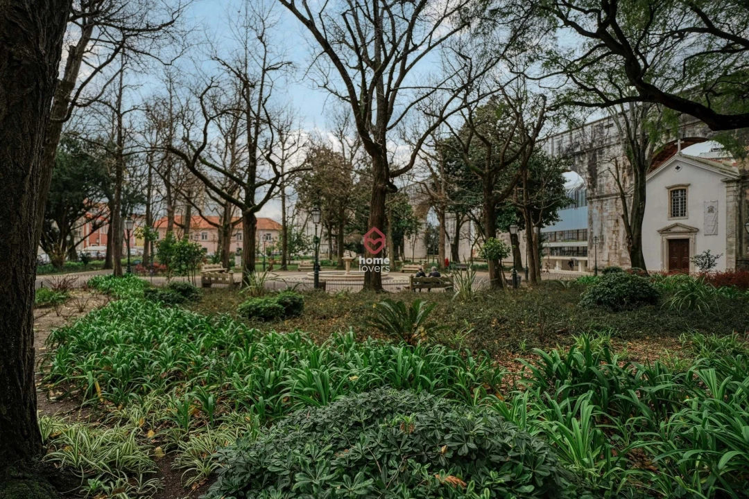 Apartamento T5 para Venda em Santo António Foto 1