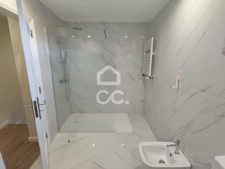 Apartamento T3 para Venda em Canidelo Foto 8