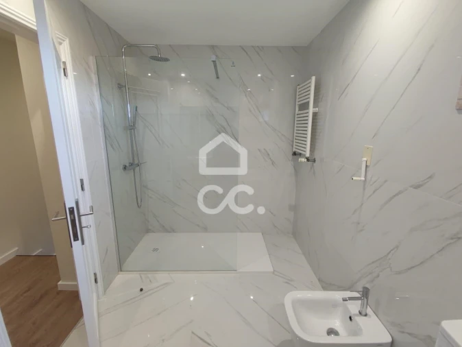 Apartamento T3 para Venda em Canidelo Foto 8