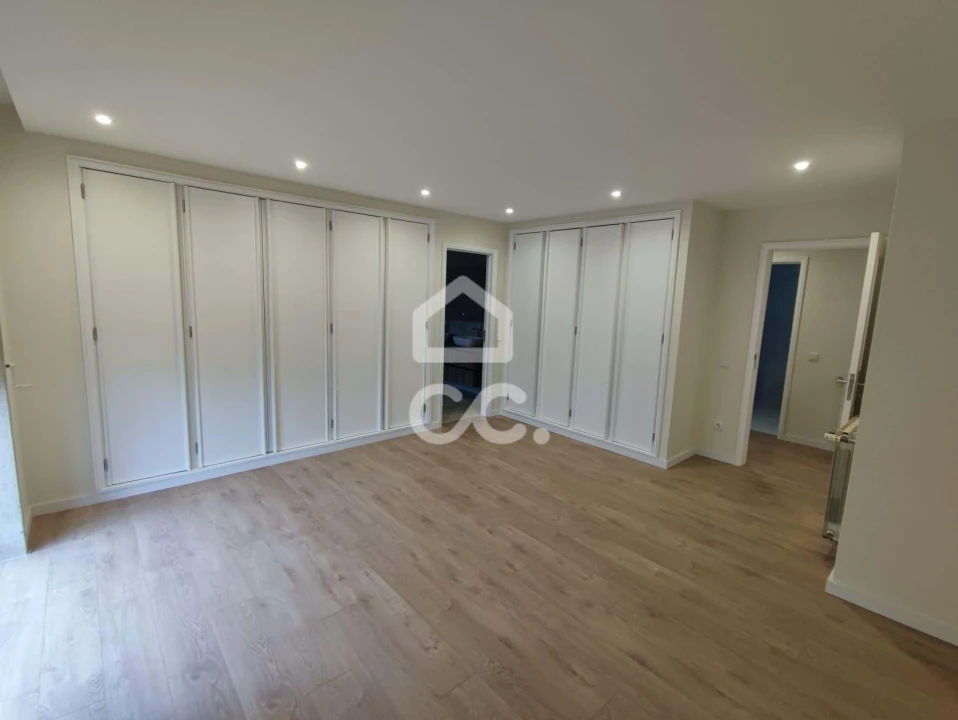 Apartamento T3 para Venda em Canidelo Foto 11
