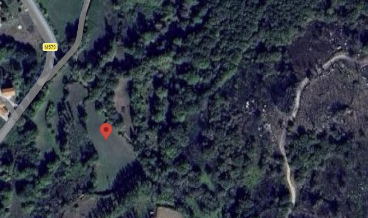 Terreno para Venda em Campelo e Ovil Foto 1