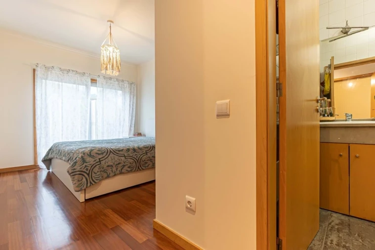 Apartamento T2 para Venda em Valongo Foto 18