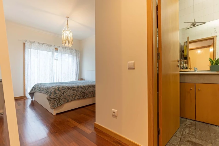 Apartamento T2 para Venda em Valongo Foto 17