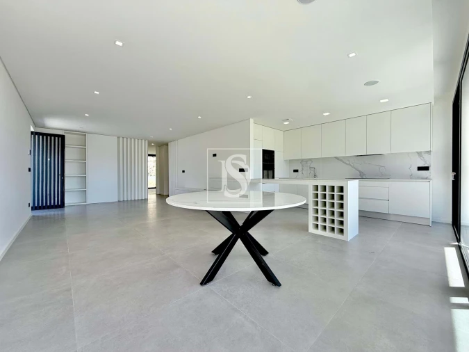 Moradia T3 para Venda em Leitões, Oleiros e Figueiredo Foto 3