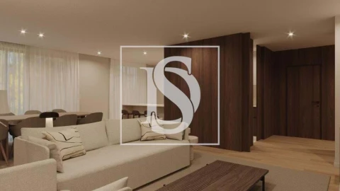 Apartamento T4 para Venda em Lordelo do Ouro e Massarelos