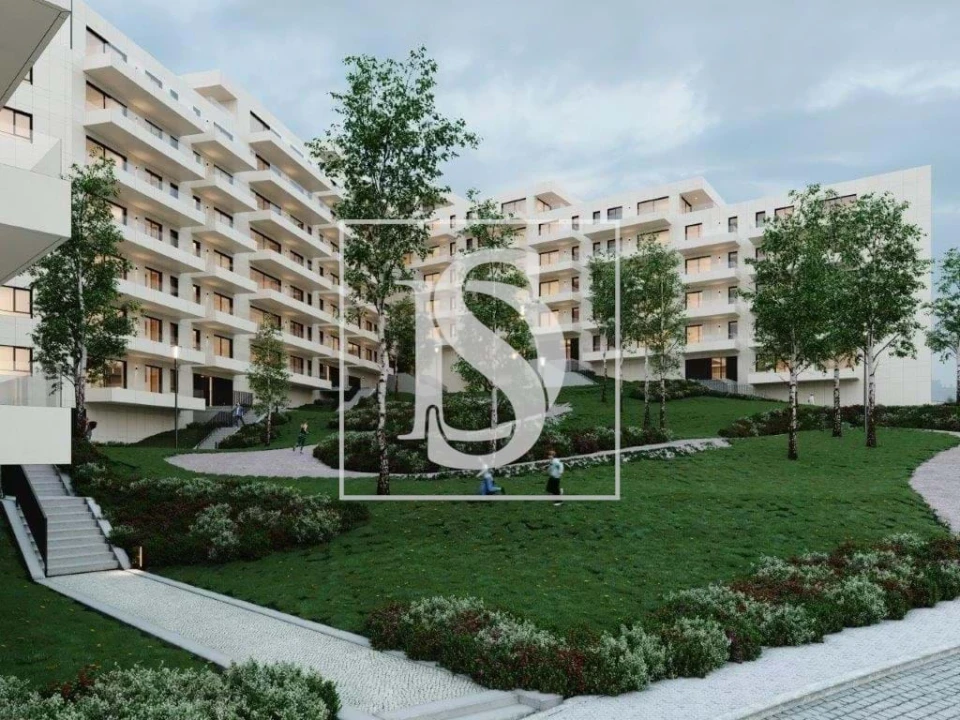 Apartamento T4 para Venda em Lordelo do Ouro e Massarelos Foto 2