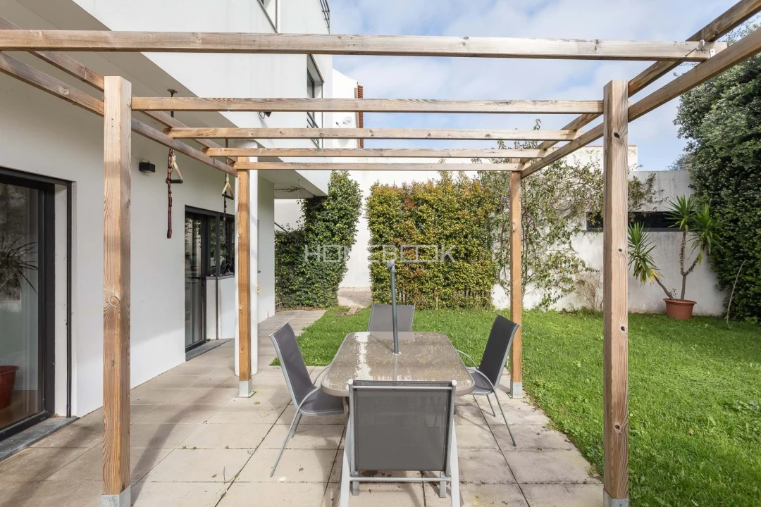 Moradia T3 para Venda em Colares Foto 32