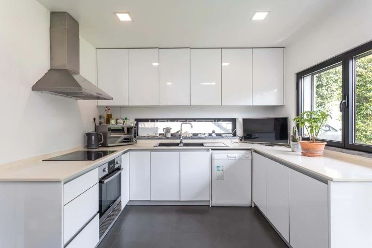 Moradia T3 para Venda em Colares Foto 8