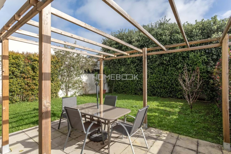 Moradia T3 para Venda em Colares Foto 10