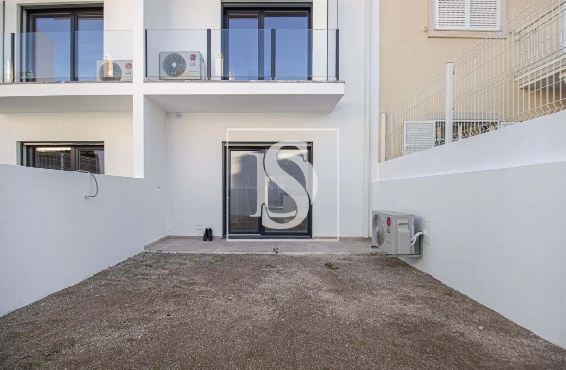 Moradia T3 para Venda em Quinta do Conde Foto 27