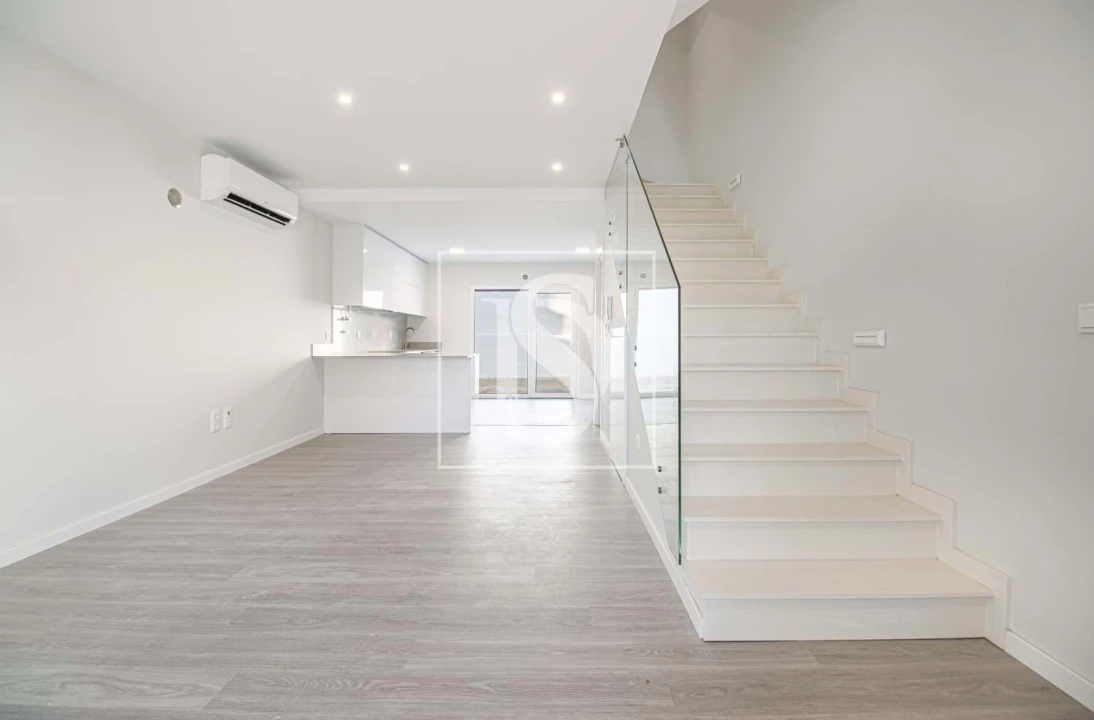 Moradia T3 para Venda em Quinta do Conde Foto 5