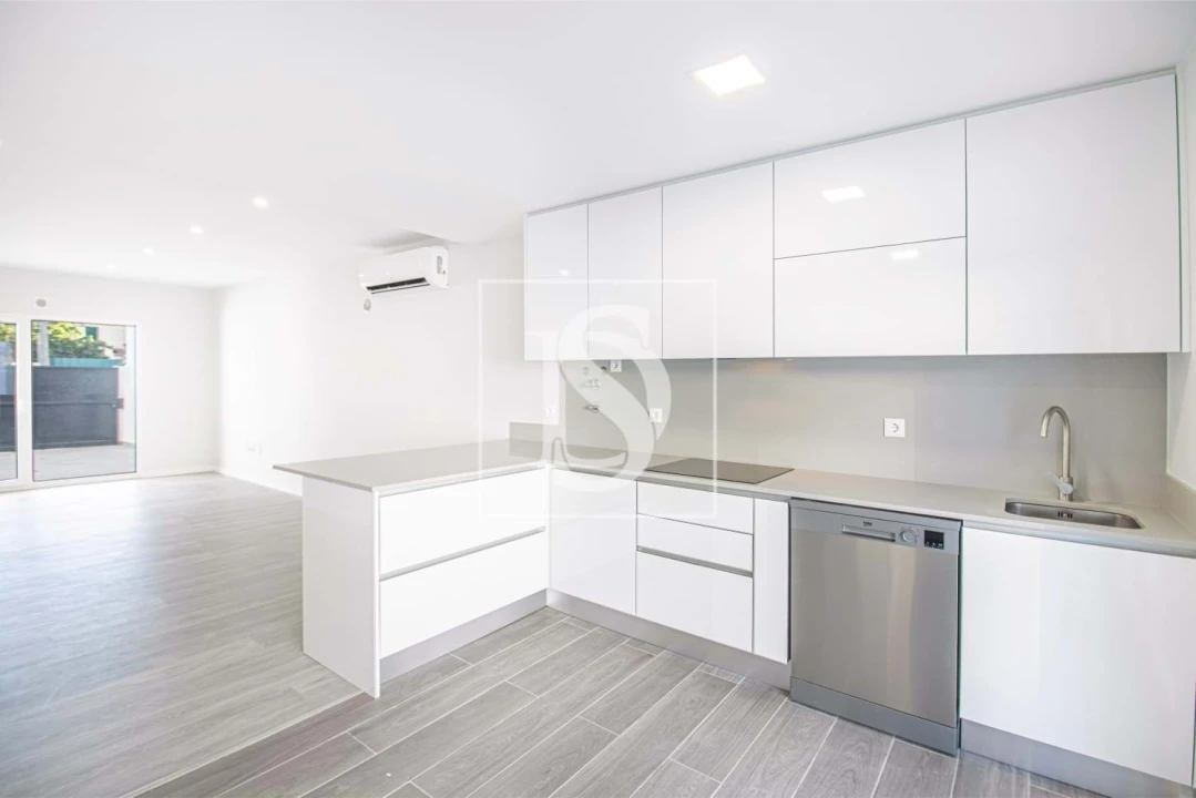 Moradia T3 para Venda em Quinta do Conde Foto 6