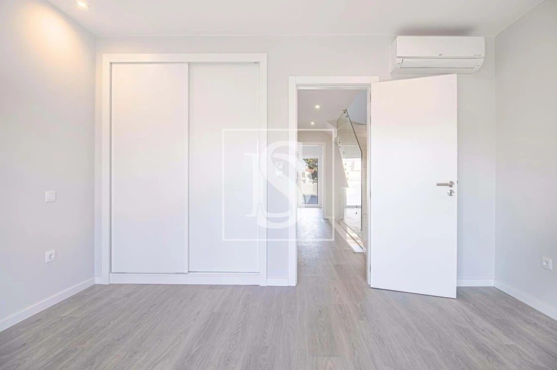 Moradia T3 para Venda em Quinta do Conde Foto 19