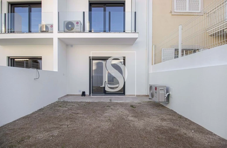 Moradia T3 para Venda em Quinta do Conde Foto 27