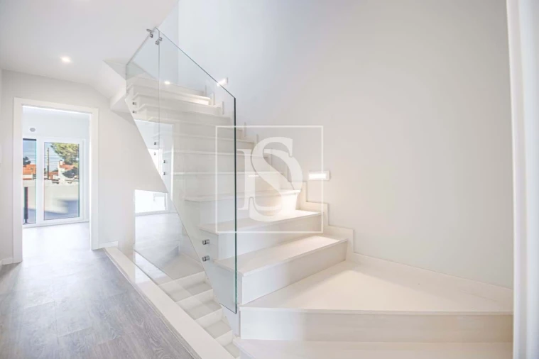 Moradia T3 para Venda em Quinta do Conde Foto 9