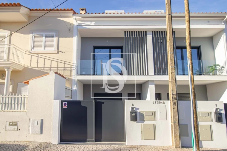 Moradia T3 para Venda em Quinta do Conde Foto 30