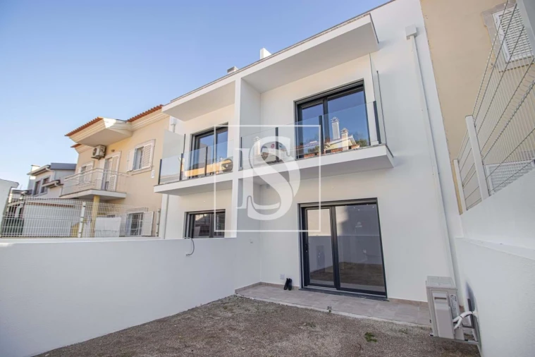 Moradia T3 para Venda em Quinta do Conde Foto 32