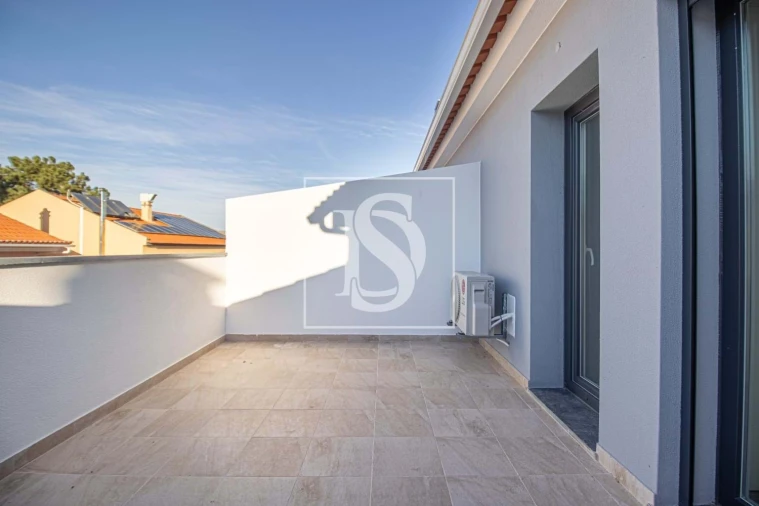 Moradia T3 para Venda em Quinta do Conde Foto 22