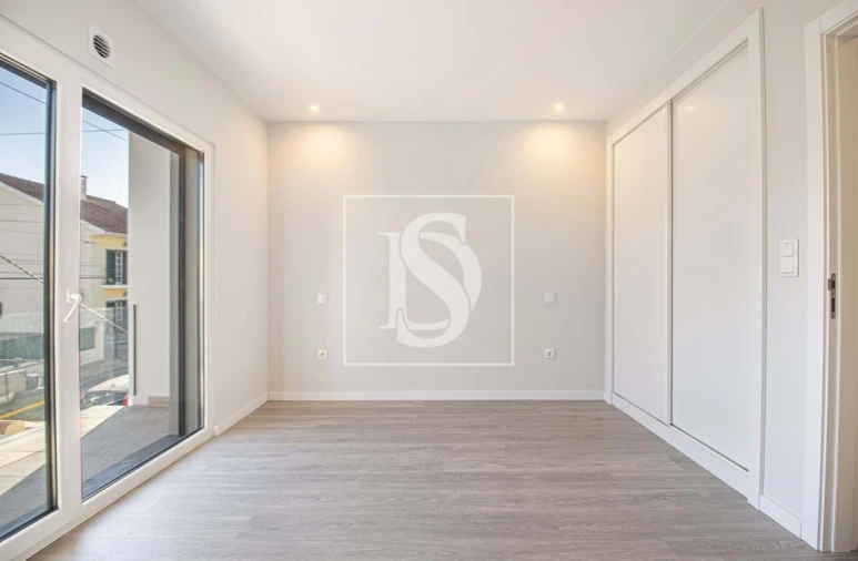 Moradia T3 para Venda em Quinta do Conde Foto 3