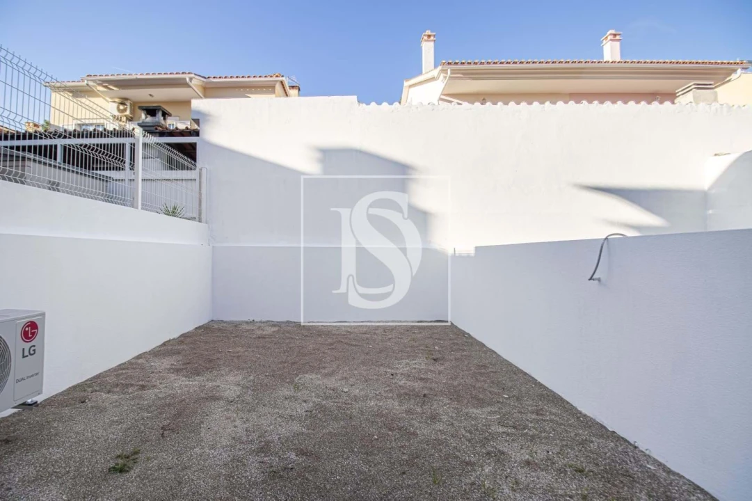 Moradia T3 para Venda em Quinta do Conde Foto 28