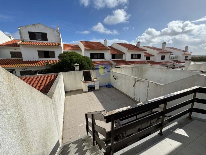 Moradia T4 para Venda em Ferrel Foto 13