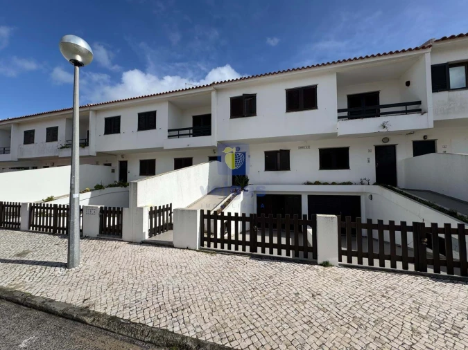 Moradia T4 para Venda em Ferrel Foto 1