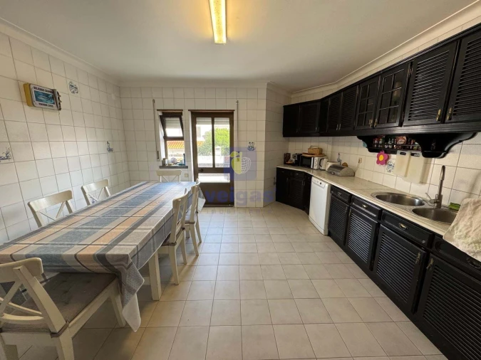 Moradia T4 para Venda em Ferrel Foto 8