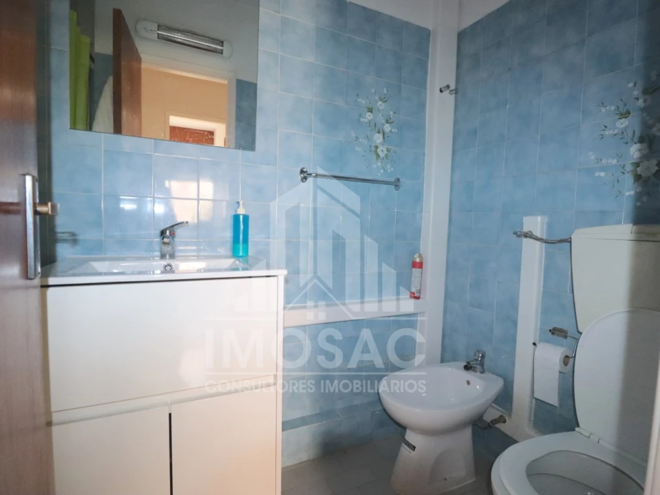 Apartamento T3 para Venda em Santo António dos Cavaleiros e Frielas Foto 7