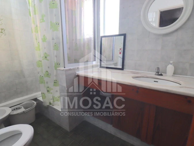 Apartamento T3 para Venda em Santo António dos Cavaleiros e Frielas Foto 10