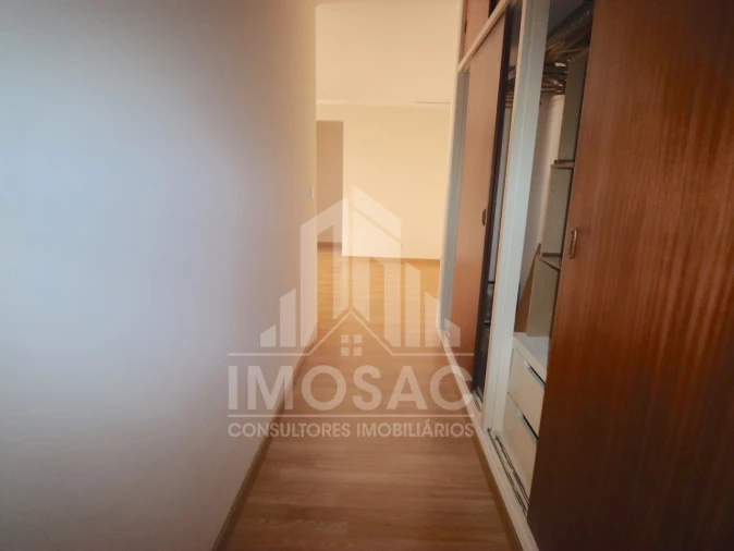 Apartamento T3 para Venda em Santo António dos Cavaleiros e Frielas Foto 20