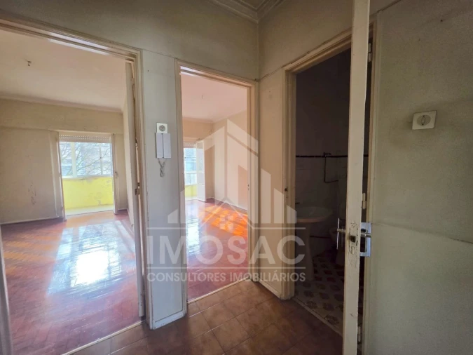Apartamento T2 para Venda em Benfica Foto 6