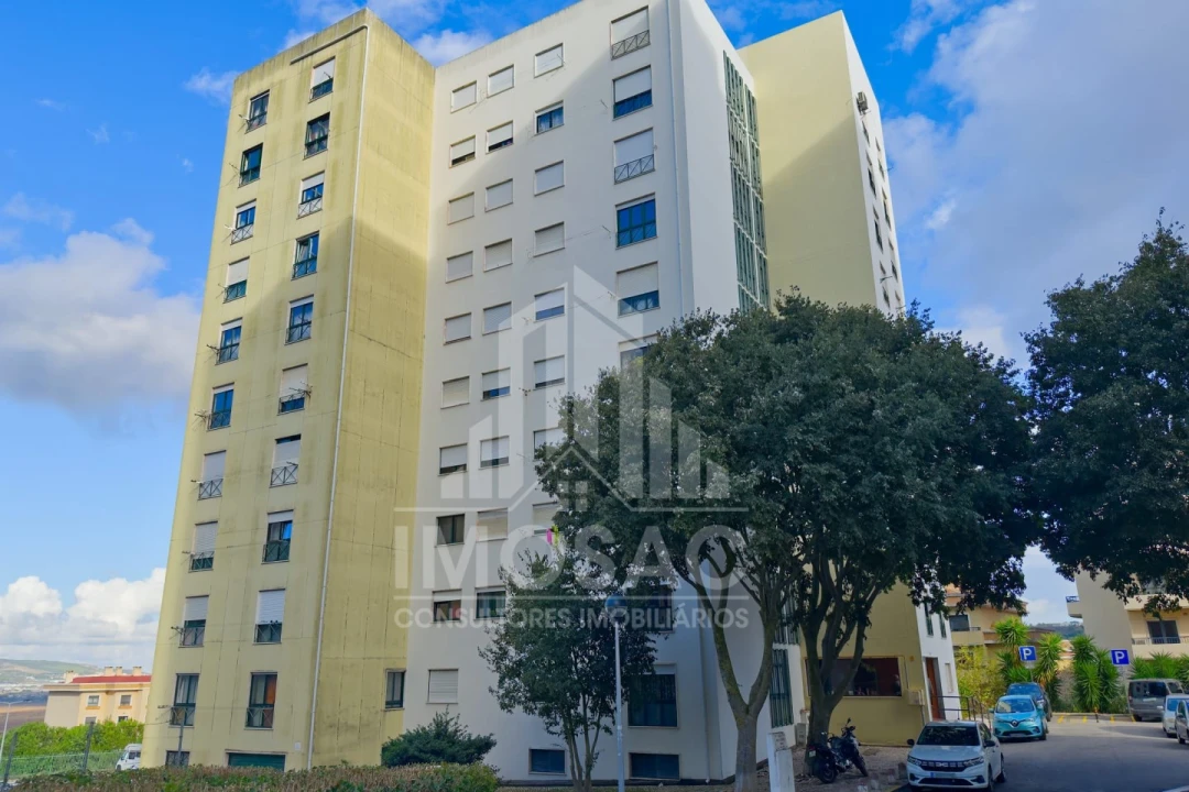 Apartamento T2 para Venda em Santo António dos Cavaleiros e Frielas Foto 16