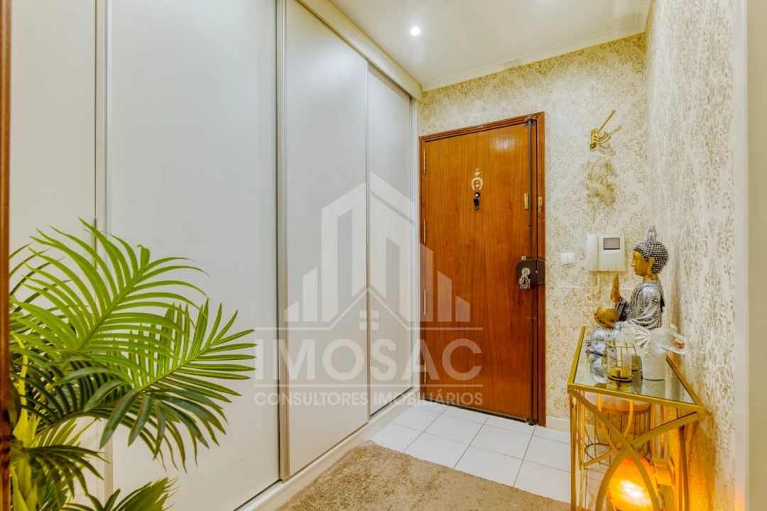 Apartamento T2 para Venda em Santo António dos Cavaleiros e Frielas Foto 27