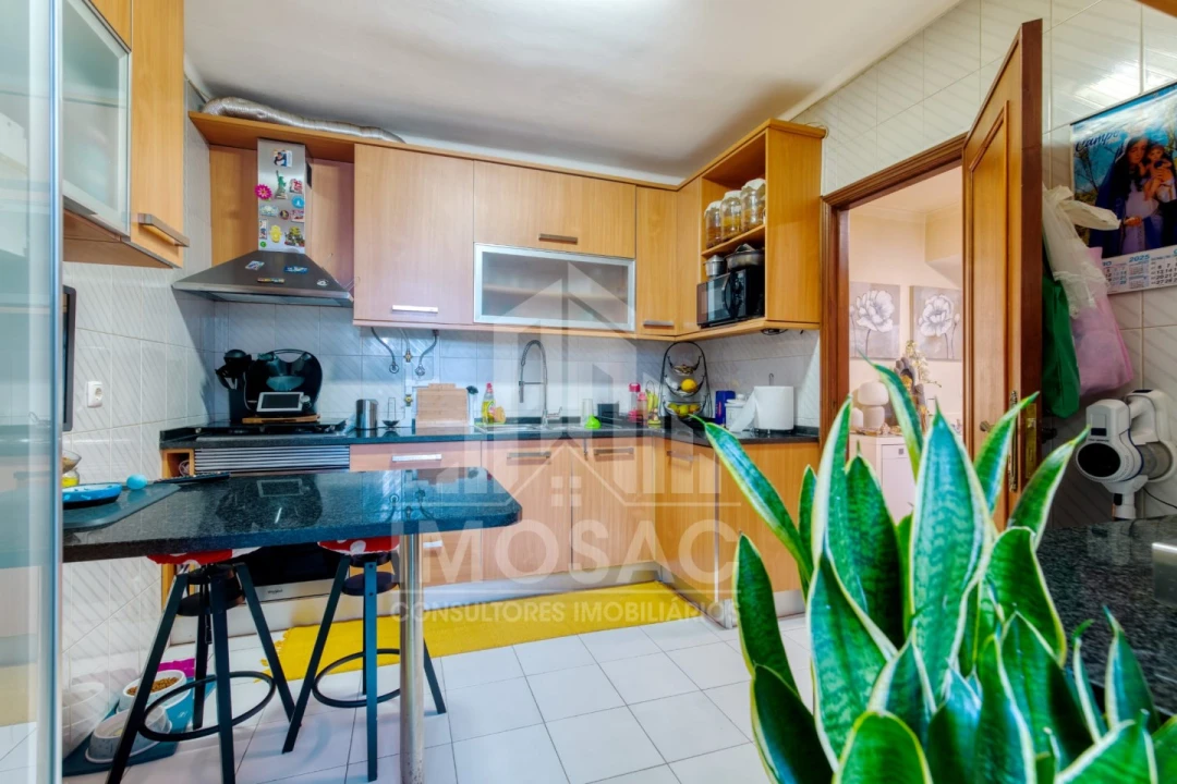 Apartamento T2 para Venda em Santo António dos Cavaleiros e Frielas Foto 29